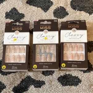 KISS Classy Nails Premium Set - Nude and Gold Accents